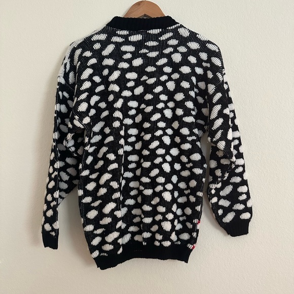 🖤 Red, black, and white animal ugly sweater + FREE GIFT! - Picture 2 of 6